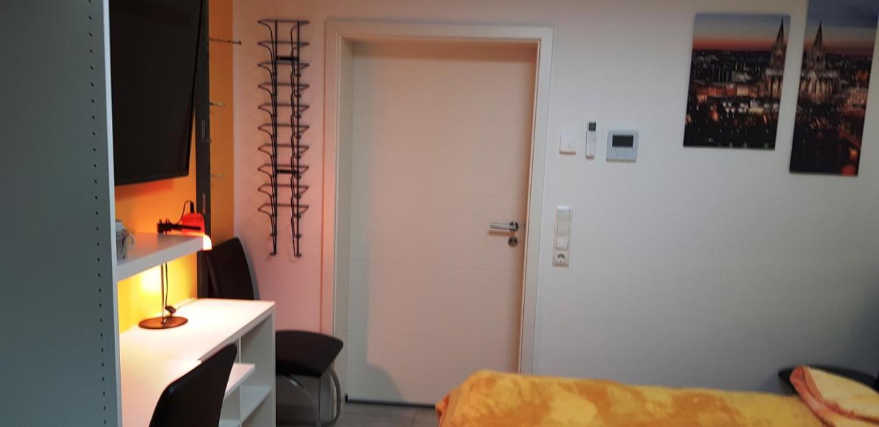 Ferienwohnung Klein Und Fein Erftstadt Exterior foto