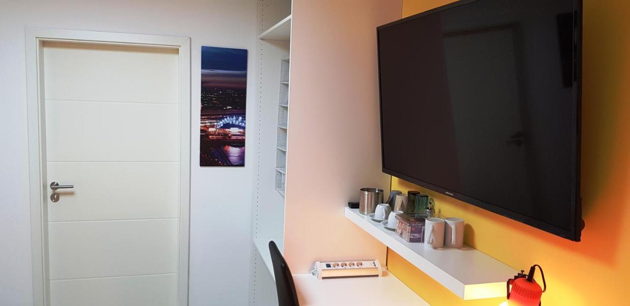 Ferienwohnung Klein Und Fein Erftstadt Exterior foto