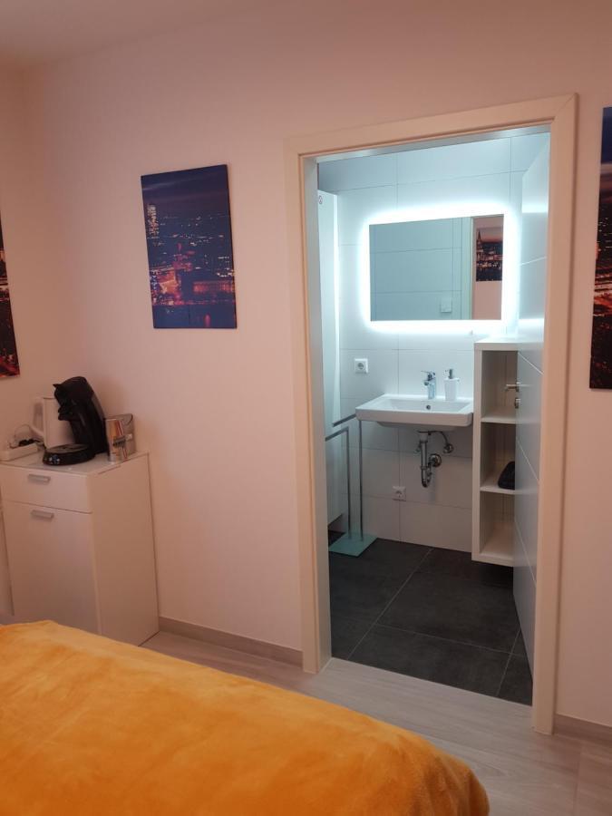 Ferienwohnung Klein Und Fein Erftstadt Exterior foto