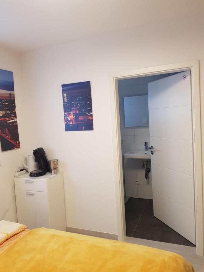 Ferienwohnung Klein Und Fein Erftstadt Exterior foto